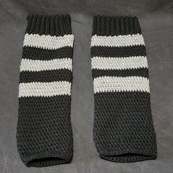 NWT Hand-Crocheted Fingerless Gloves - Picture 2 of 2